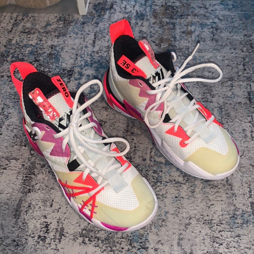 Jordan "Why Not?" Zer0.3 SE size 8 Mens